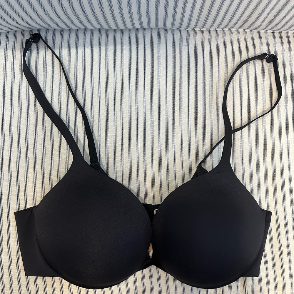 NWT SKIMS Ultimate Push Up Plunge Bra Size 36B
